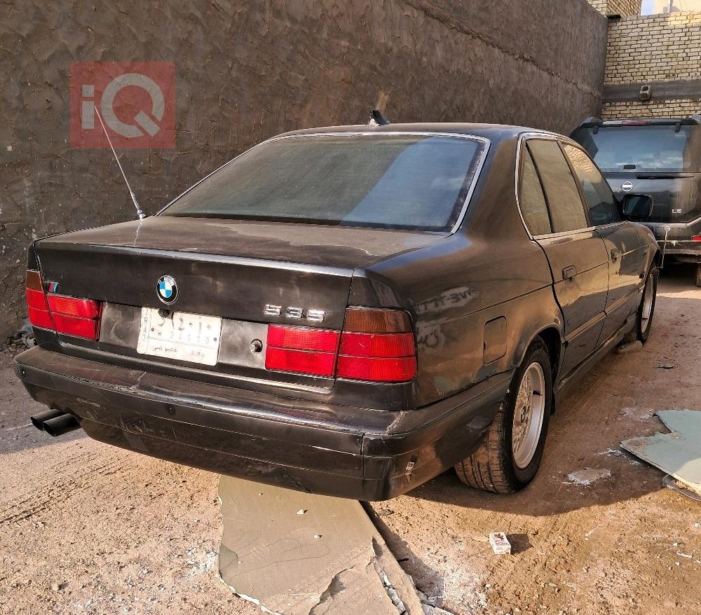 بی ئێم دەبڵیو سیریەس 5